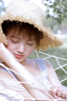 下水道的美人鱼的图片